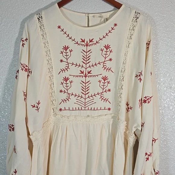 Entro Embroidered Cream and Red Women's  Boho Top - Picture 2 of 11